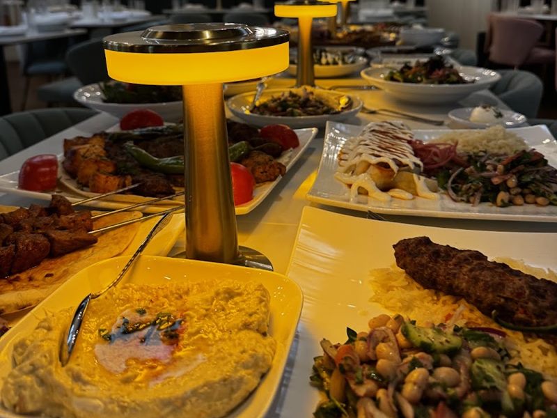 Selda Las Colinas food